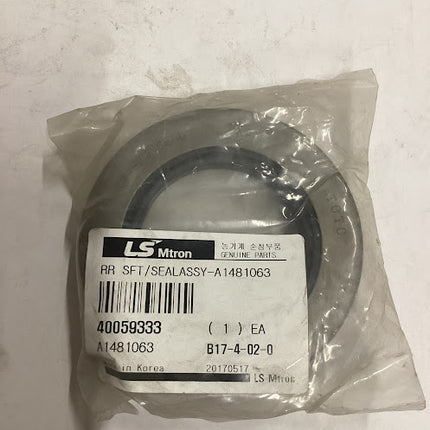 LS TRACTOR SEAL ASSY RR/SFT, 40059333