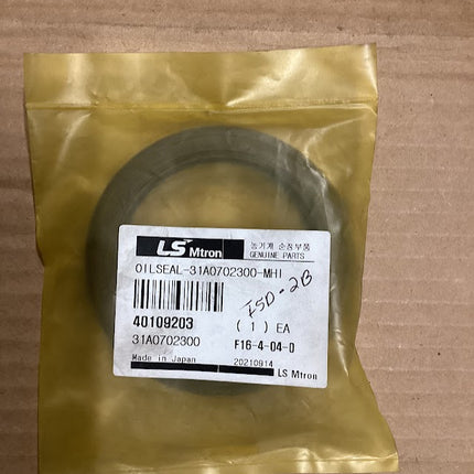 LS TRACTOR OIL SEAL, 40109203