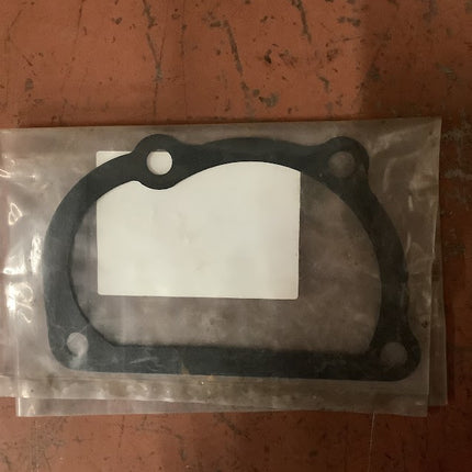 LS TRACTOR GASKET PUMP COVER