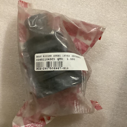 MAHINDRA RUBBER BOOT 006511043C1